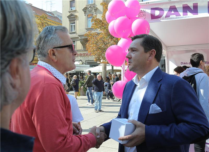 Na Cvjetnom trgu obilježen Dan dojki i BRA day