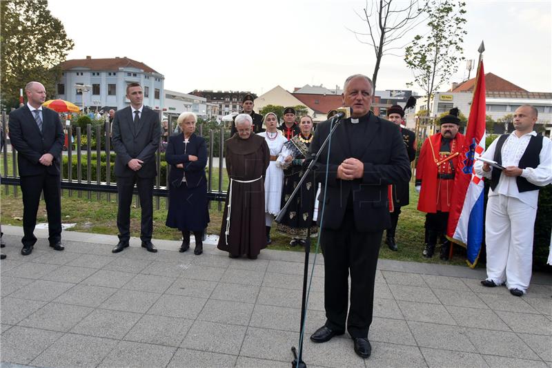 U sklopu manifestacije "Zagorje Vukovaru“ svečano otkrivena "glazbena ograda“