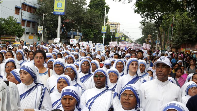 INDIA MASS MOTHER WALK