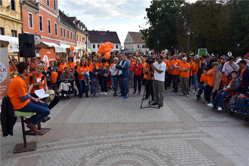 Više od tisuću sudionika na 1. slavonskom MS Walk-u u Vinkovcima