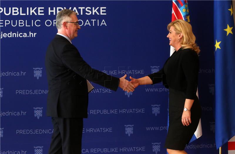 Predsjednik DIP-a predao predsjednici Grabar - Kitarović službene rezultate parlamentarnih izbora