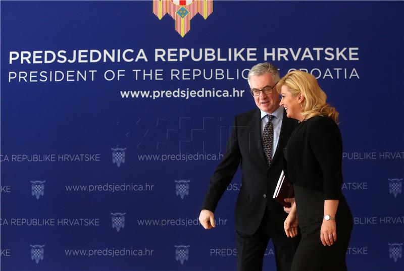 Predsjednik DIP-a predao predsjednici Grabar - Kitarović službene rezultate parlamentarnih izbora