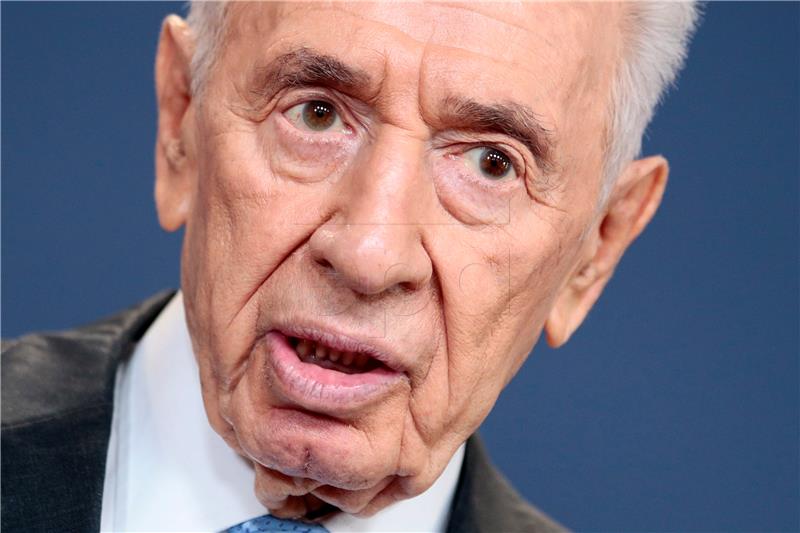 FILE NORWAY ISRAEL PEOPLE SHIMON PERES OBIT