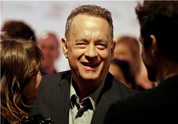 Tom Hanks 'uskočio' na foto session mladenaca u Central Parku