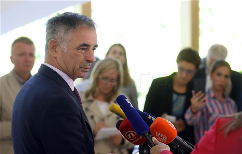 Pupovac: Nacionalni kriterij ne treba biti prepreka za zapošljavanje