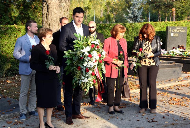 Izaslanstvo zagrebačkog SDP-a položio vijenac na grob Borisa Šprema