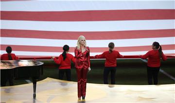 Lady Gaga nastupa na poluvremenu Superbowla