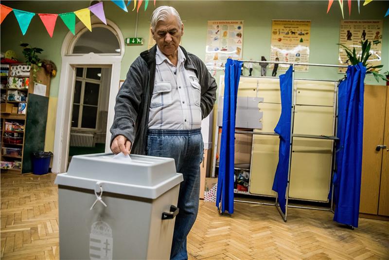 Na mađarskom referendumu do 15 sati izašlo 30 posto birača