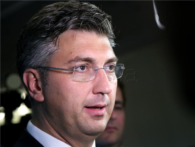 Plenković: Mađarska vlada mora uzeti u obzir poruke birača na referendumu, ali i EU