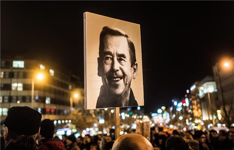 Havel's image to be shown on Zagreb fountains for his birth anniversary