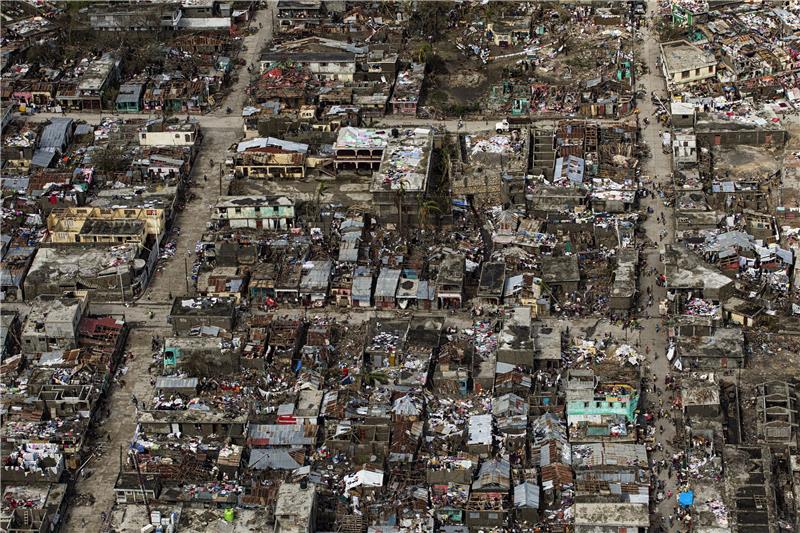  Washington šalje vojni brod na Haiti zbog pomoći nakon uragana Matthew