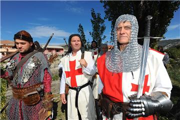 Solinjani u Šupljoj crkvi uprizorili krunidbu kralja Zvonimira