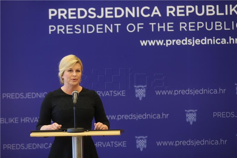 Predsjednica Grabar-Kitarović dala mandat Andreju Plenkoviću