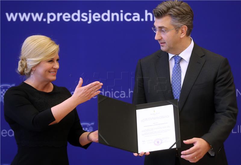 Predsjednica Grabar-Kitarović dala mandat Andreju Plenkoviću