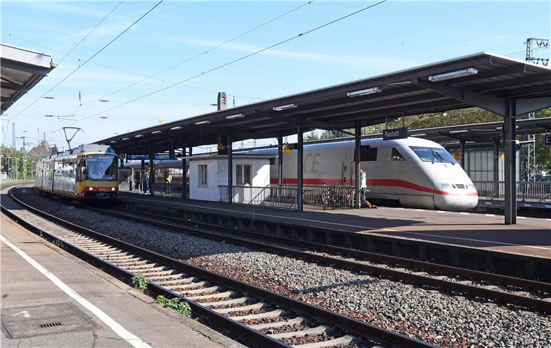 GERMANY TRAIN STATION BOMB SCARE