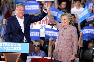 USA HILLARY CLINTON CAMPAIGN MIAMI