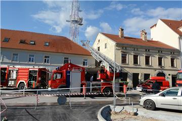  Karlovac - Ekipa za očevid utvrđuje je li prije ekplozije počinjeno ubojstvo 