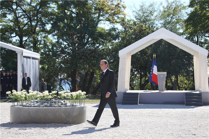 Francuska obilježava tri mjeseca od napada u Nici