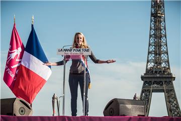 FRANCE PROTEST FAMILY ISSUES