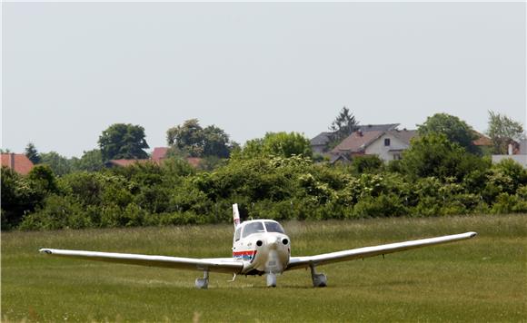 Manji avion udario pješakinju u Sloveniji