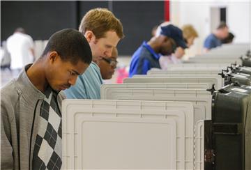 USA ELECTIONS EARLY VOTING