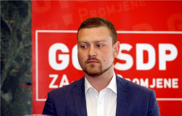 Etlinger (SDP): Jedino što radi sustavno, Bandić sustavno uništava javni prostor