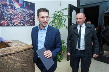 Petrov i zastupnici Mosta stigli u središnjicu HDZ-a