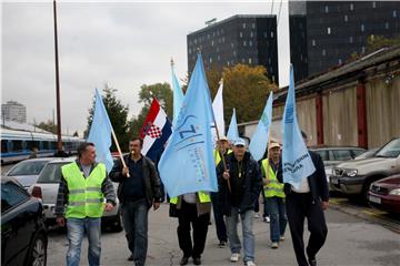 Prosvjed radnika tvrtke Tersus Eko zbog otpremnina