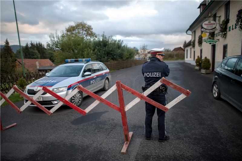 Austrijski policajac osuđen zbog "Heil Hitler"