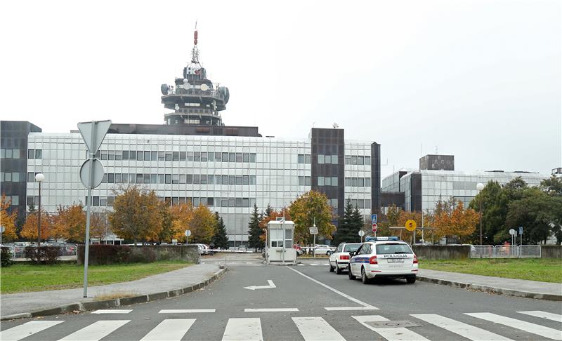 Muškarac prijetio bombom pred HRT-om