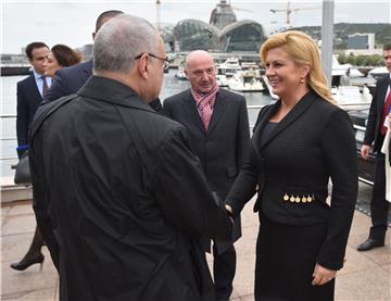 Croatian president addresses students in Azerbaijan