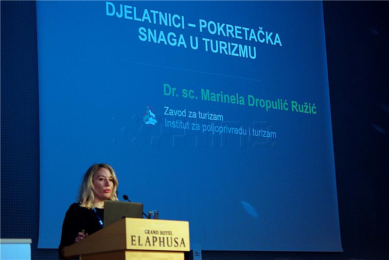 DHT: Djelatnici - pokretačka snaga u turizmu koje nedostaje  