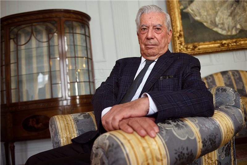 Mario Vargas Llosa: Korupcija je neprijatelj demokracije, ne ideologija 