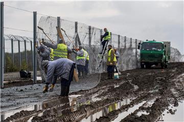 HUNGARY MIGRATION FENCE