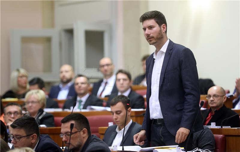 Pernar: Hrvatske građane ne plaše Rusi već Vlada koja podiže poreze