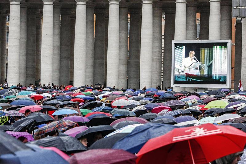 VATICAN BELIEF POPE DETAINEES MASS