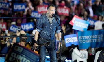 AMERIKA BIRA Springsteen, Beyonce, Madonna i Lady Gaga za Hillary Clinton