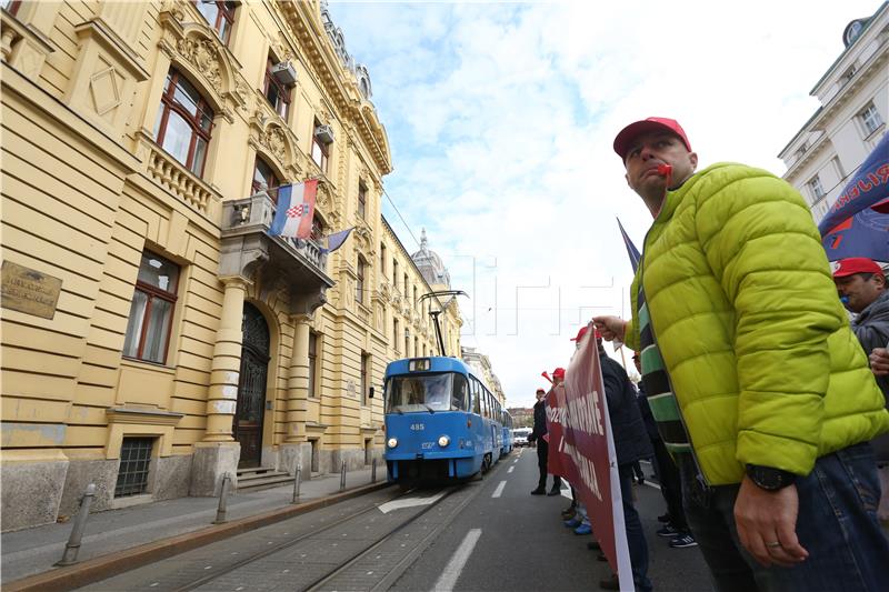 Prosvjed protiv načina kolektivnoga pregovaranja u HŽ Infrastrukturi d.o.o