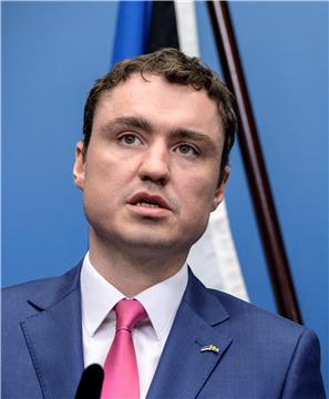 FILE ESTONIA TAVI ROIVAS RESIGNS