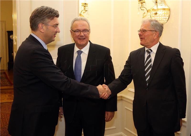 PM meets with EU commissioner Mimica