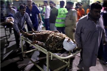 PAKISTAN CONFLICTS SHRINE BOMB BLAST