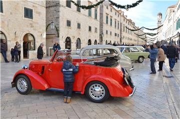 Dubrovnik: 27 'oldtimera' na Stradunu