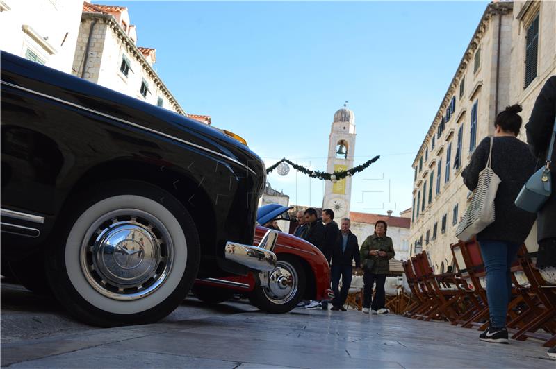 Dubrovnik: 27 'oldtimera' na Stradunu