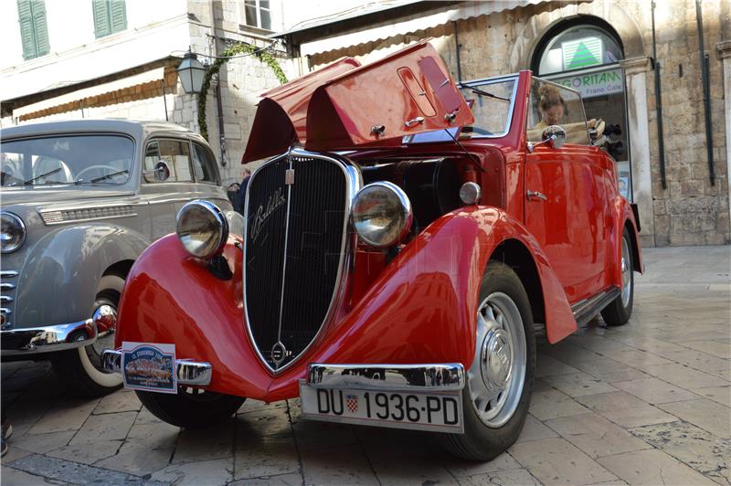 Dubrovnik: 27 'oldtimera' na Stradunu