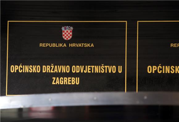 Tužiteljstvo: Sin ostavio majku u teškom položaju, povrijedio mir pokojnice i krivotvorio isprave