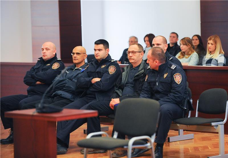 Zbog zahtjeva za izuzeće suca odgođeno suđenje za Loru