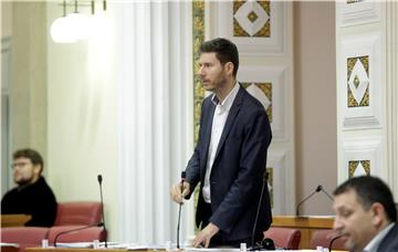 Pernar izvrijeđao odvjetnika Hanžekovića i od Sabora zatražio da ga od njega zaštiti