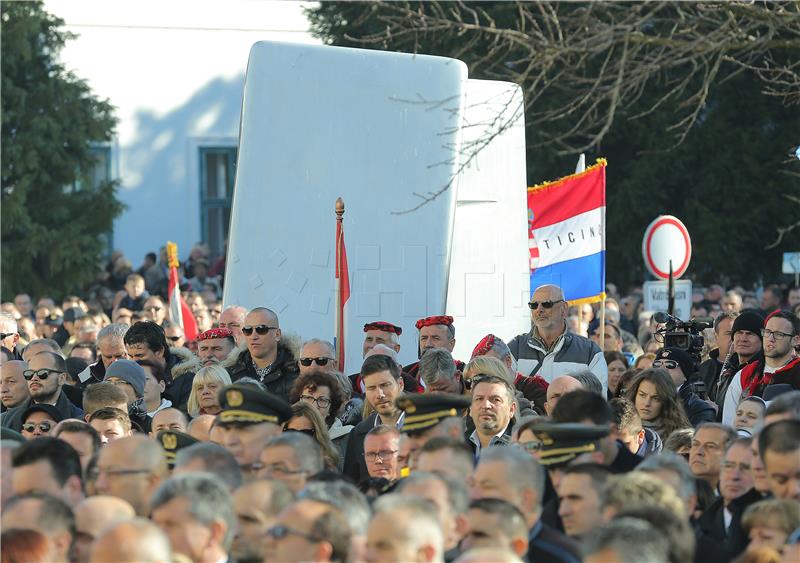 VUKOVAR U Koloni sjećanja deseci tisuća ljudi