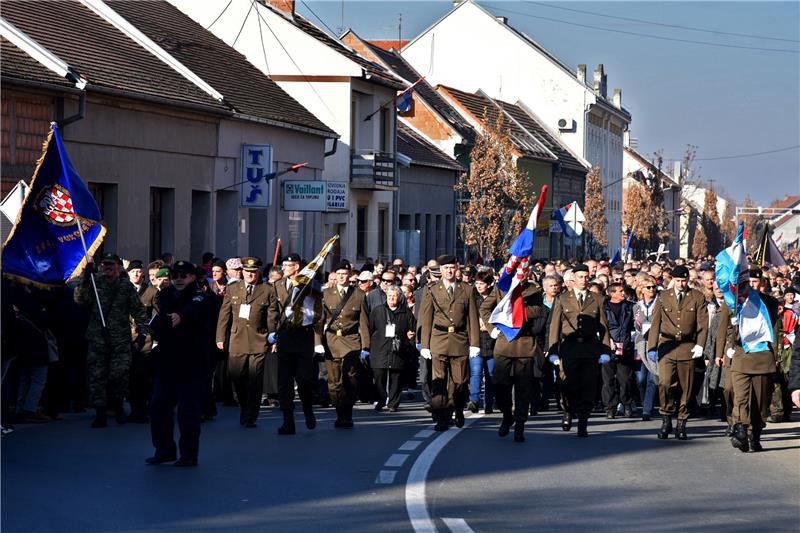 VUKOVAR U Koloni sjećanja deseci tisuća ljudi