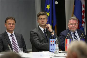 Osijek: Plenković i suradnici se sastali s predstavnicima osječko-baranjskog HDZ-a